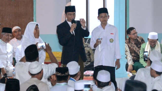 Joko Widodo di Ponpes Nurul Islam, Jember (Foto: Biro Pers Setpres)