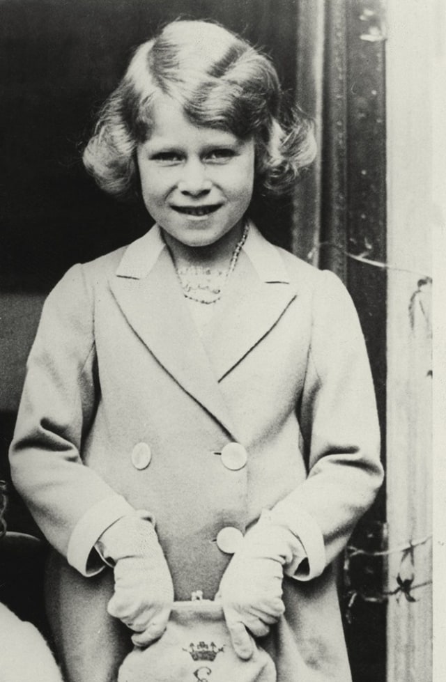 Ratu Elizabeth II saat masa kecil. (Foto: Dok. East News)