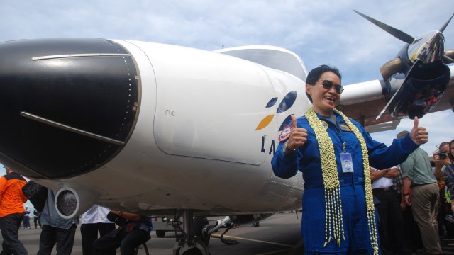 Kisah Esther Gayatri Saleh, dari Fotografer Istana Jadi Pilot Penguji Pesawat (879922)