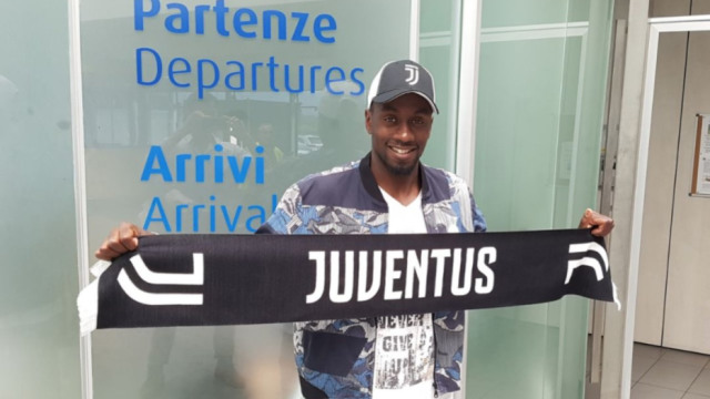 Matuidi jelang tes medis dengan Juventus. (Foto: Twitter @juventusfc)