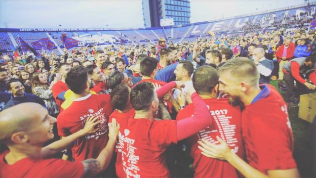 Levante merayakan promosi ke La Liga. (Foto: Instagram/Levante UD)