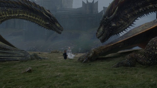 Daenerys siap beraksi dengan naganya (Foto: HBO)