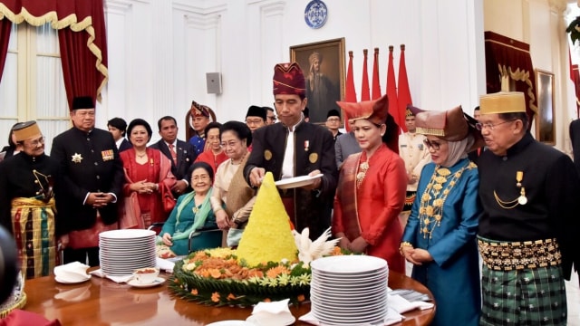 Jokowi bersama mantan presiden (Foto: Biro Pers Setpres)