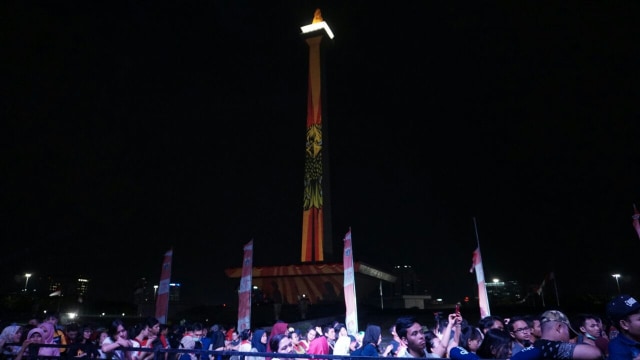 Monas ketika pembukaan Asian Games (Foto: Aditia Noviansyah/kumparan)