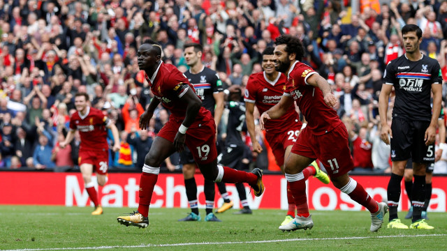 Mane dan Salah merayakan gol. (Foto: REUTERS/Phil Noble)
