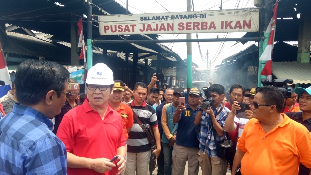 Djarot resmikan groundbreaking resto apung (Foto: Aria Pradana/kumparan)