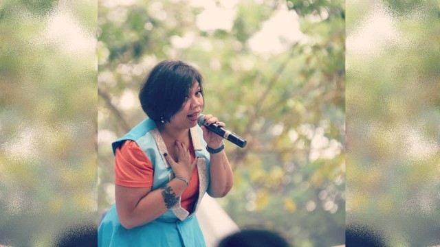 Penyanyi, aktris dan komedian Tika Panggabean. (Foto: Instagram/botikapanggabean)