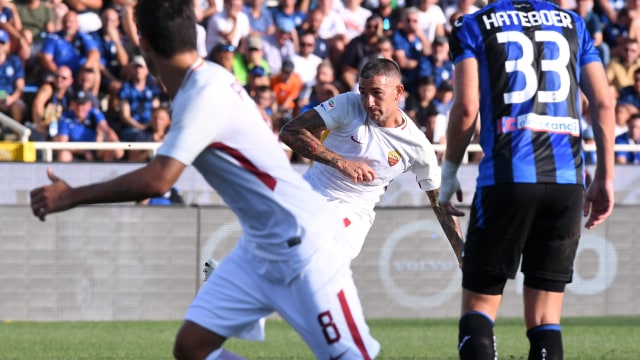 Kolarov cetak gol kemenangan Roma. (Foto: REUTERS/Alberto Lingria)