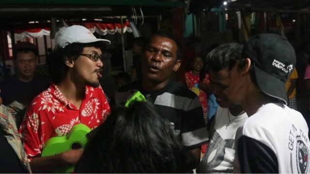 Ceritaku saat Pesta Rakyat di Desa Olilit, Saumlaki, Maluku Tenggara Barat (2)