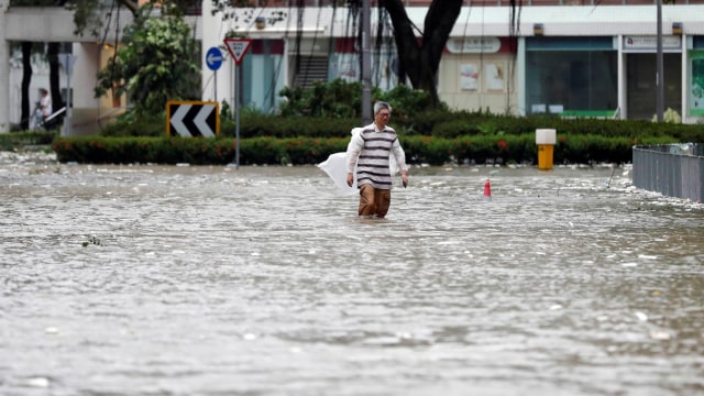 Topan Hato di Hong Kong. (Foto: Tyrone Siu/Reuters)