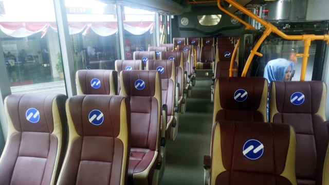 Bus Royal Trans Milik TransJakarta (Foto: Johanes Hutabarat/kumparan)