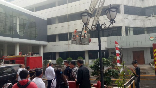 14+ Arti Mimpi Kebakaran Di Kantor Yang Sedang Diperbaiki