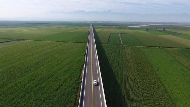 Jalan Raya baru di China sepanjang Sungai Kuning (Foto: Dok. chinadaily.com)