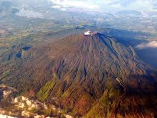 4 Misteri Gunung Ciremai 7505