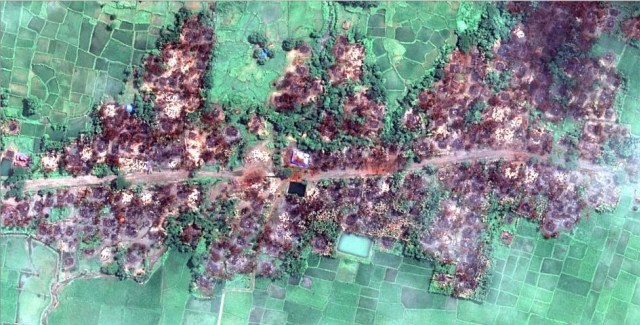 Foto Satelit Pembakaran Rumah Penduduk Rohingya (Foto: hrw.org)