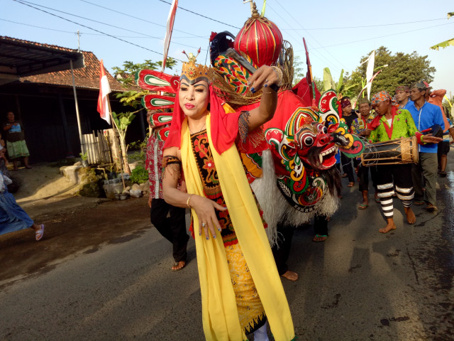 Arak-arakan Barong Tumpeng Sewu, Kemiren (Foto: Rina Nurjanah/kumparan)