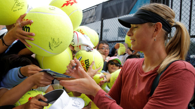 Betapa populernya Maria Sharapova. (Foto: Reuters/Andrew Kelly)