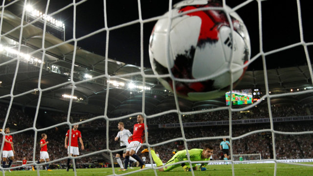 Gol ketiga Jerman ke gawang Norwegia. (Foto: Michaela Rehle/REUTERS)