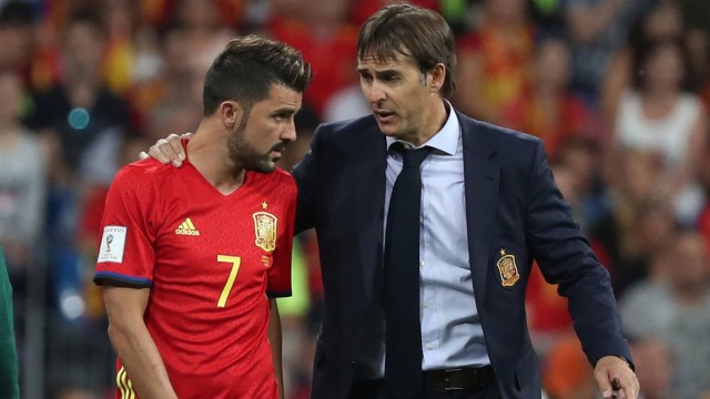 Lopetegui bersama striker Spanyol, David Villa. (Foto: Susana Vera/Reuters)