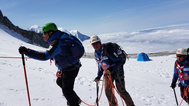 Adhyaksa Dault & Anton Apriantono di Mont Blanc (Foto: Dok. Adhyaksa Dault)