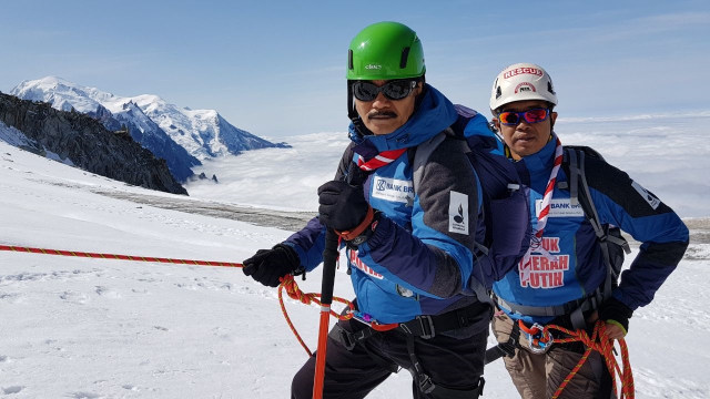 Adhyaksa Dault & Anton Apriantono di Mont Blanc (Foto: Dok. Adhyaksa Dault)