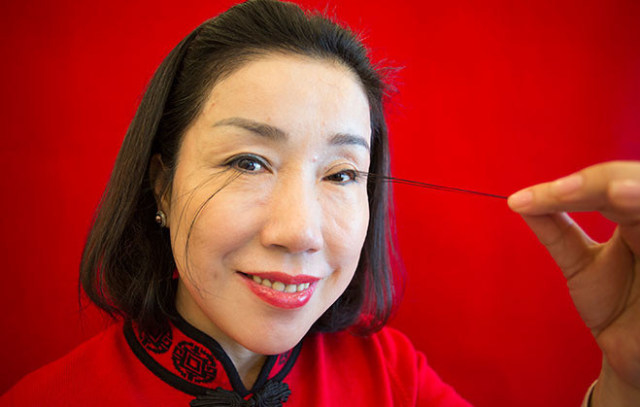 You Jianxia, wanita dengan bulu mata terpanjang. (Foto: guinnessworldrecords.com)