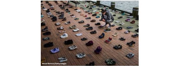 Aksi Jejer Sepatu Sebagai Kampaye Anti Bunuh Diri (2)