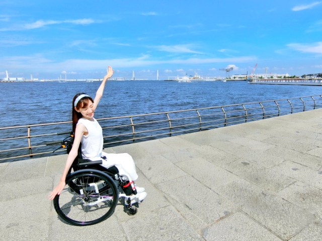 Gadis Berkursi Roda Pukau Netizen Jepang Dengan Aksi Tariannya