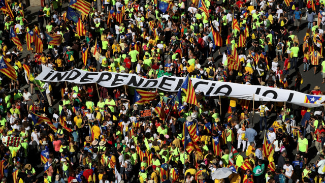 Demo di Barcelona (Foto: REUTERS/Susana Vera)