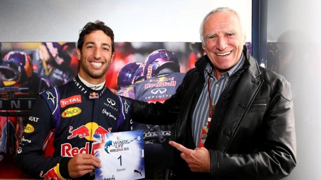 Dietrich Mateschitz bersama Daniel Ricciardo. (Foto: Dok. Red Bull)