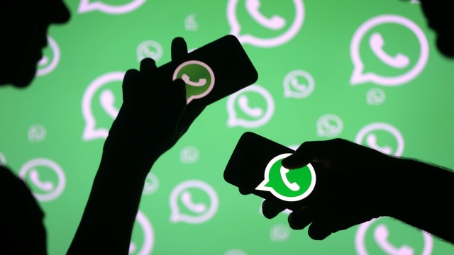 ilustrasi kirim chat WhatsApp hilang otomatis, tidak ada jejak digital.  Foto: REUTERS/Dado Ruvic