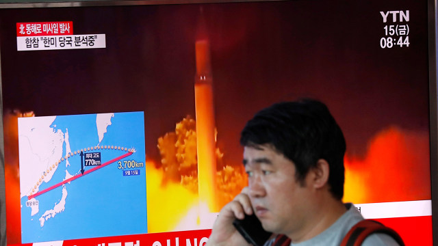 Misil Korea Utara yang melewati Jepang (Foto: REUTERS/Issei Kato)