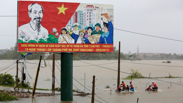 Badai Vietnam  (Foto: REUTERS/Kham)