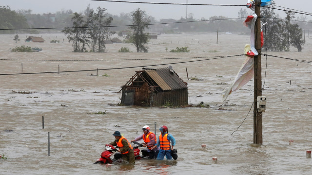 Badai Vietnam  (Foto: REUTERS/Kham)