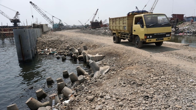 Nelayan dan Proyek Tanggul Laut di Cilincing (Foto: Aditia Noviansyah/kumparan)