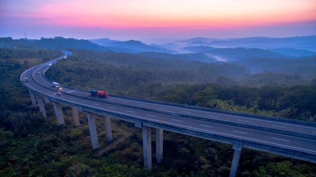5 Jalan Tol  dengan Panorama Indah di  Indonesia  kumparan com