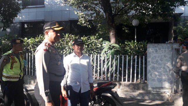 Kapolres Jakpus, Kombes Suyudi di gedung LBH. (Foto: Fadjar Hadi/kumparan)