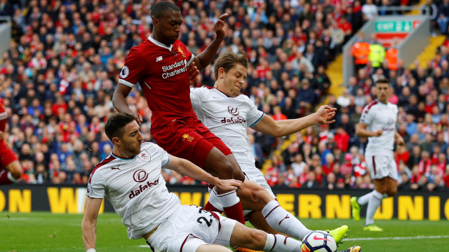 Liverpool kepayahan membobol gawang Buenley. (Foto: REUTERS/Phil Noble)