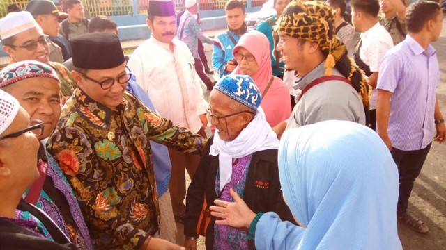 266 Jemaah Haji Bukittinggi Selamat Kembali ke Daerah Asal
