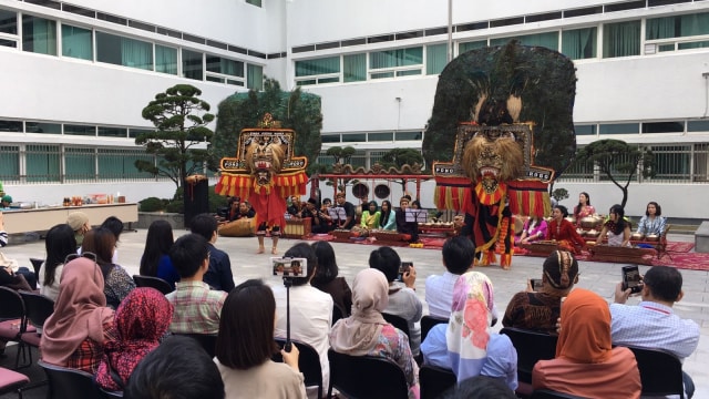 Kelas Gamelan bagi Warga Korea (Foto: M Aji Surya)