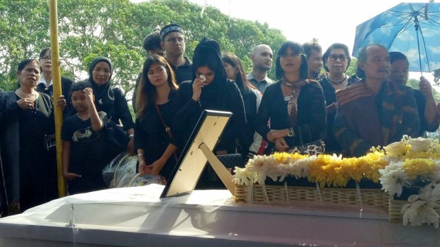Suasana Pemakaman Ibunda Natalie Sarah (Foto: D.N Mustika Sari/kumparan)
