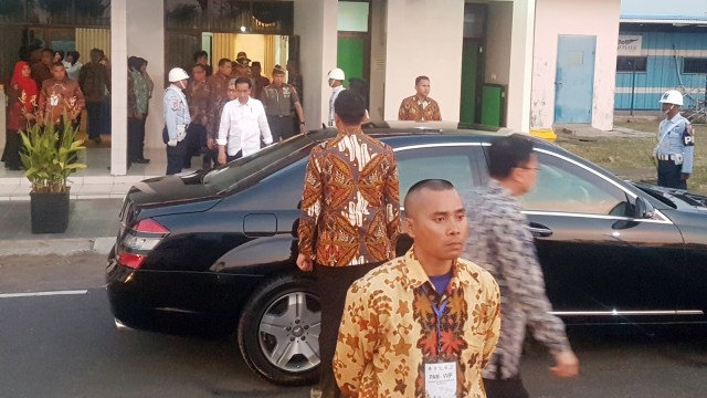 Jokowi tiba di Cirebon (Foto: Yudhistira Amran Saleh /kumparan)