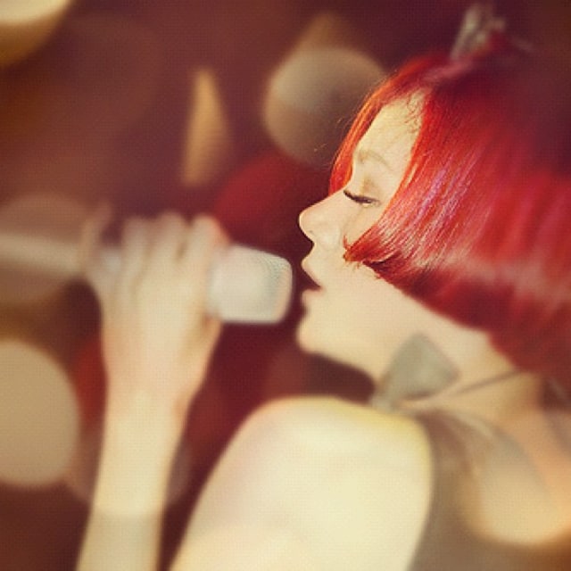Mulan Jameela saat foto tampak samping (Foto: Instagram @mulanjameela1)