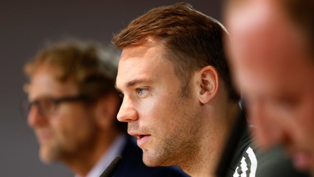 Neuer pada sebuah konferensi pers. (Foto: Michaela Rehle/Reuters)