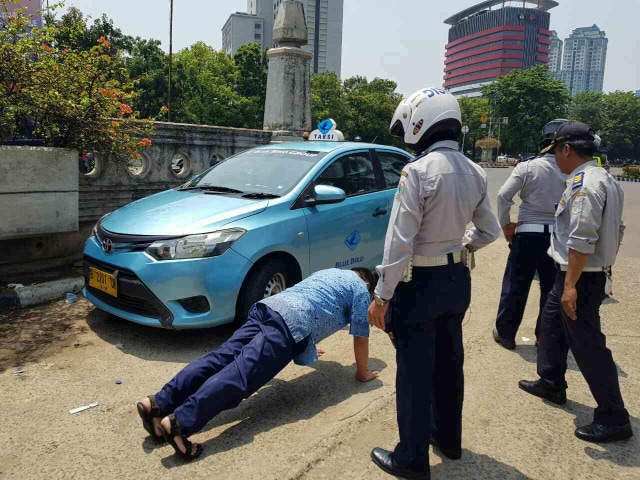 Sopir Taxi di Beri Sangsi Push Up Satpel Perhubungan Kec Setiabudi