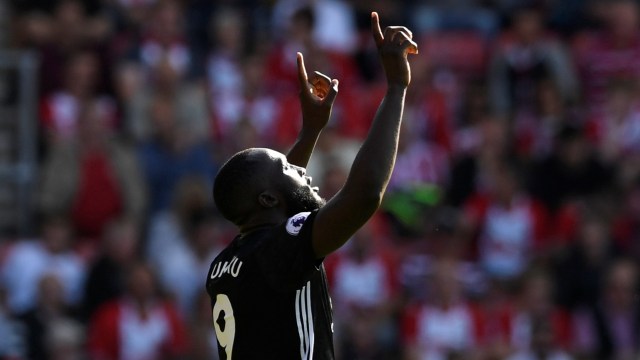 Lukaku pada laga United vs Southampton. (Foto: Reuters/Tony O'Brien)