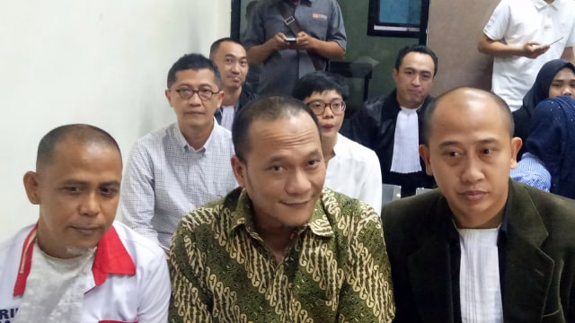 Iwa K dan kuasa hukum di PN Tangerang (Foto: DN Mustika Sari/kumparan)