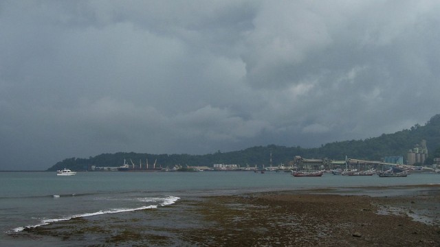 Teluk Bayur, Sumatra Barat (Foto: Wikimedia Commons)