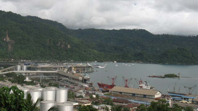 Teluk Bayur, Sumatra Barat (Foto: Wikimedia Commons)