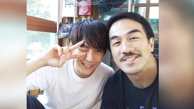 Joe Taslim dan Min Hyuk (Foto: Instagram @joe_taslim)